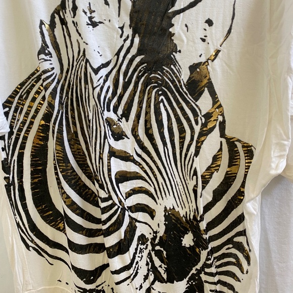 Zebra Shirt Top Size: Medium - Picture 4 of 6